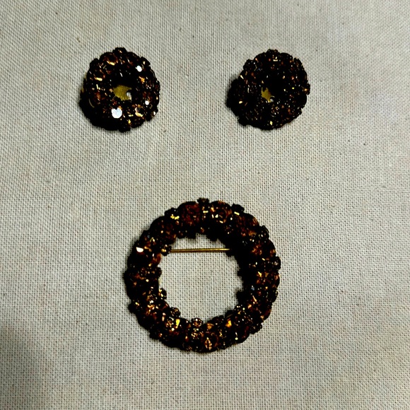 Estate jewelry, my sister’s collection of vintage pieces. - Picture 4 of 4